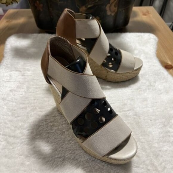 CANDIES Open Toe Beige Espadrille Wedge Platform Heels Elastic Straps Size 7.5M - Picture 3 of 12